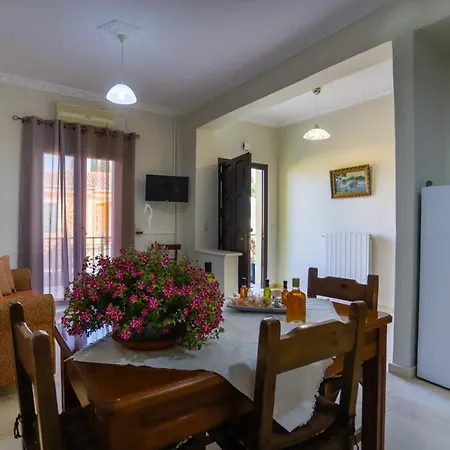 Christina's House By Guestcorfu * Kastellanoi (Parelioi, Corfu)